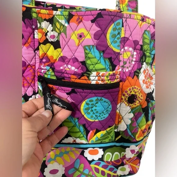 ❤️Vera Bradley Va Va Bloom Quilted Shoulder Bag With Button Snap Closure - Picture 9 of 9